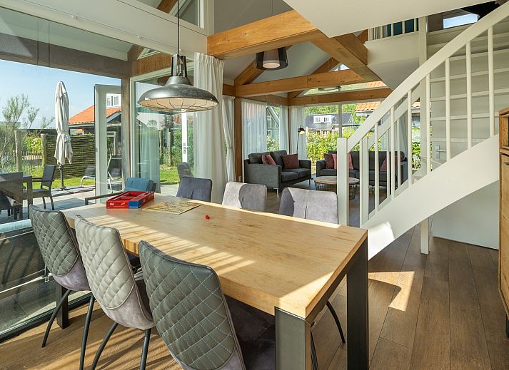 Comfortabele zithoek in Vakantiehuis Zonnedorp 27 Beach Villa Renesse.