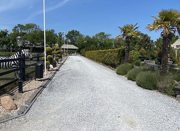 Gemuetliches Wohnzimmer in VZ704 Ferienhaus Renesse mit stilvoller Einrichtung, Renesse, Schouwen-Duiveland, Zeeland.