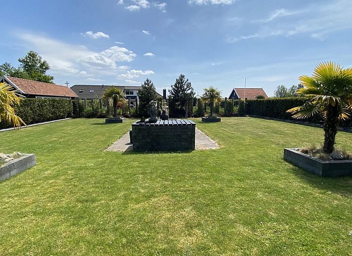 Gemuetliches Wohnzimmer in VZ704 Ferienhaus Renesse mit stilvoller Einrichtung, Renesse, Schouwen-Duiveland, Zeeland.