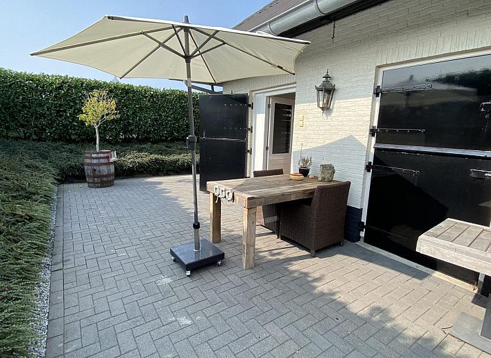 VZ735 Ferienwohnung Renesse in Zeeland mit schoenem Aussenbereich und Terrasse.
