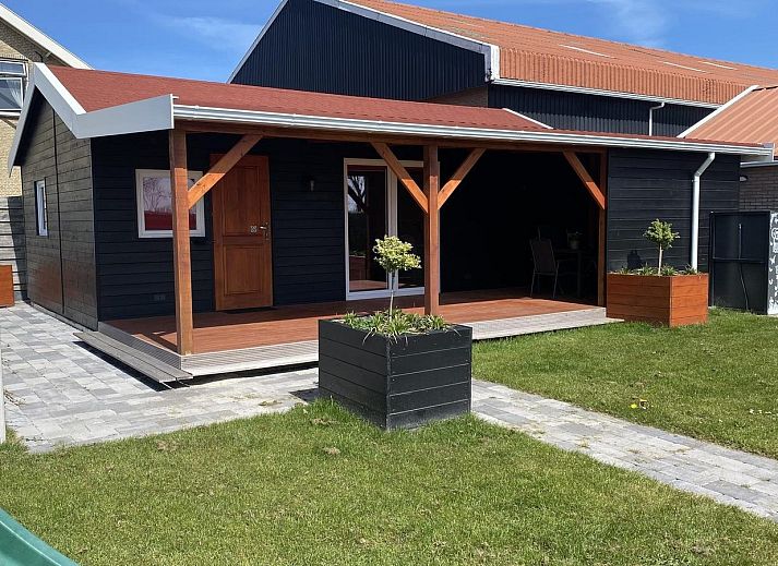 Spielplatz bei VZ1101 Ferienhaus in Renesse, ideal fuer Kinder in Schouwen-Duiveland, Zeeland.