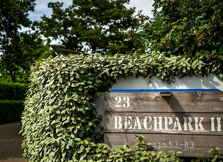 Stijlvolle details op het terras van Vakantiebungalow Beachpark 57, Renesse.