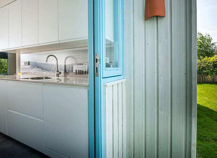 Vakantiewoning Het Ongerepte 14 Zeeuws Zusje in Renesse met ruime tuin en veranda.