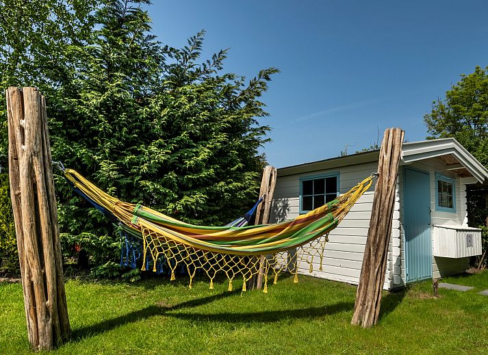Moderne keuken van Vakantiewoning Het Ongerepte 14 Zeeuws Zusje in Renesse.