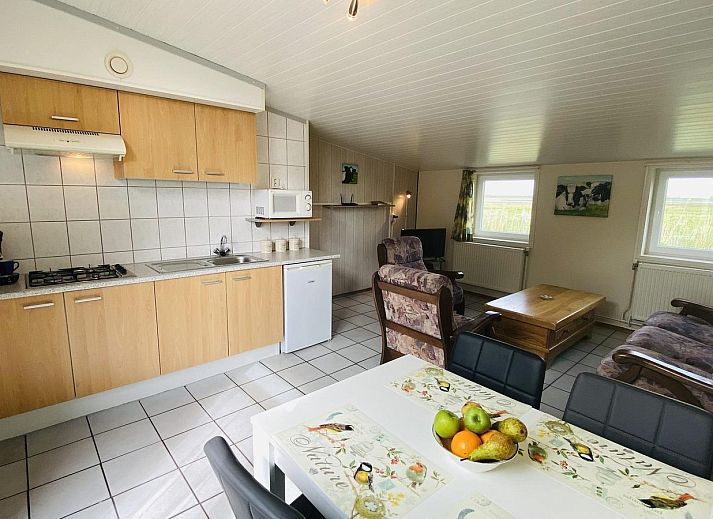 Gezellige buitenruimte bij VZ182 Vakantiehuis Kerkwerve in Zeeland.