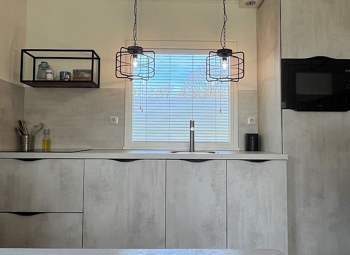 Guest house 600905 - Chalet Schouwen-Duiveland - Vakantiewoning Populierenlaan 13, &quot;Veldzicht&quot;