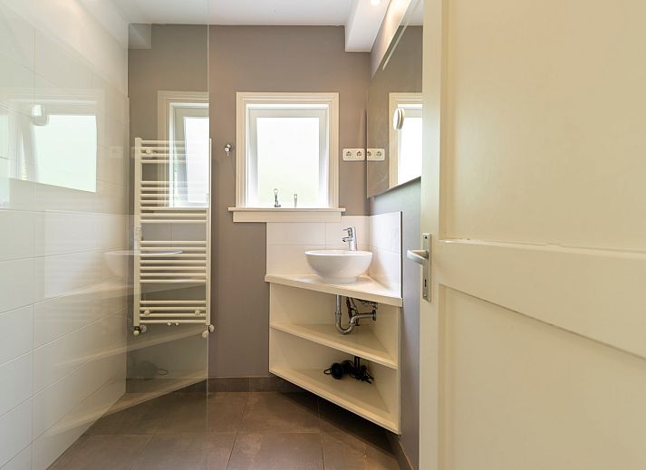 Guest house 600909 - Chalet Schouwen-Duiveland - Vakantiewoning Populierenlaan 24