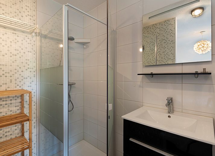 Guest house 600918 - Bungalow Schouwen-Duiveland - Vakantiewoning Populierenlaan 12, &quot;De Duinvlinder&quot;