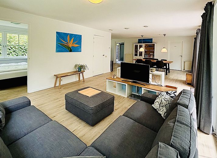 Gemuetliches Ferienhaus mit Veranda im Family House Populierenlaan 5 in Nieuw-Haamstede, Zeeland.