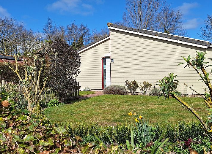 Guest house 601003 - Chalet Schouwen-Duiveland - Vakantiebungalow Beachpark 67, Park 2