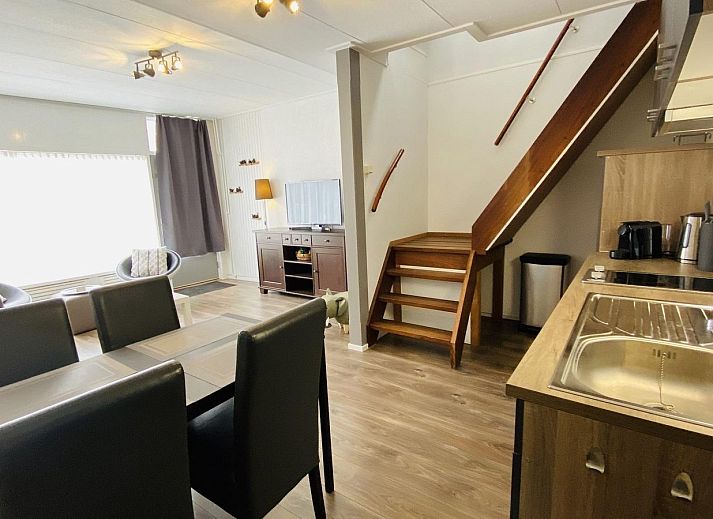 VZ786 Holiday home Brouwershaven in Schouwen-Duiveland offers a charming facade in the historic center of Zeeland.