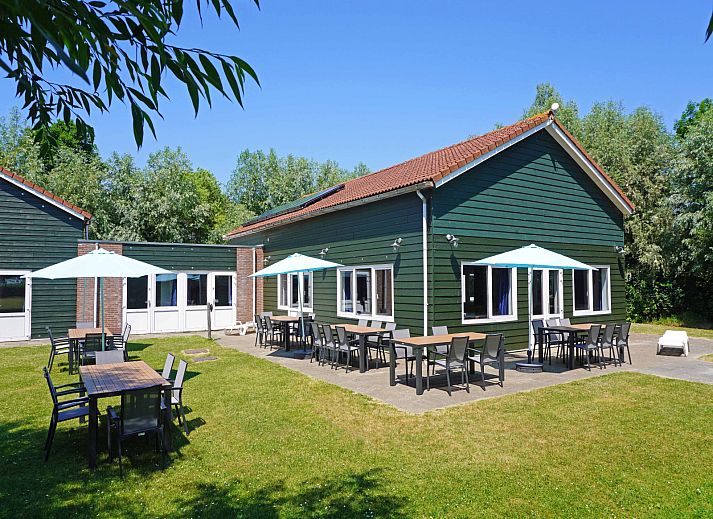 Guest house 601425 • Holiday property Schouwen-Duiveland • Grote 36 persoons groepsaccommodatie in Brouwershaven 