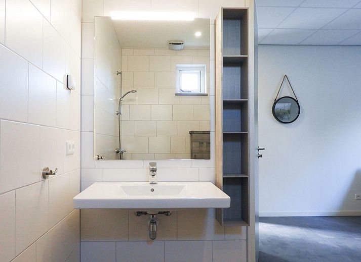 VZ272 Groepsaccommodatie Ellemeet, vakantiehuis in Ellemeet, met schaduwrijke tuin en picknickfaciliteiten.