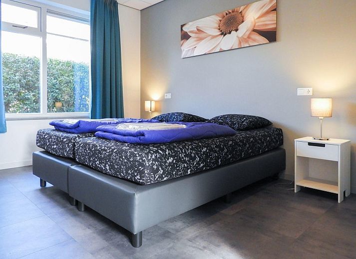 VZ272 Groepsaccommodatie Ellemeet, vakantiehuis in Zeeland, met terras en uitzicht op het omliggende landschap.