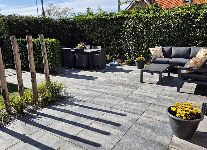 Stilvolles Wohnzimmer von Ellemeet am Meer, Ferienhaus in Ellemeet, Schouwen-Duiveland, mit moderner Einrichtung.