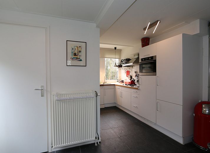 Geraeumiger Garten des Ferienhauses Schouwse Stee 3 in Westenschouwen, Schouwen-Duiveland