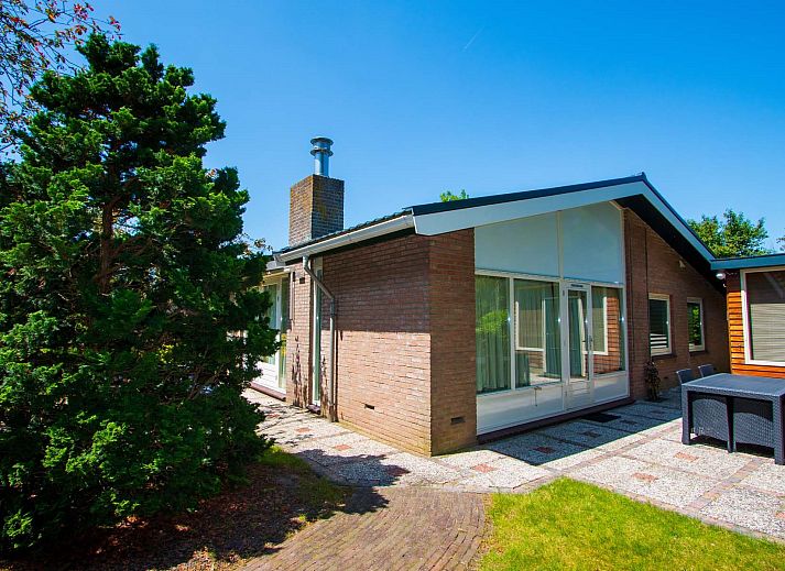 Vacation home Salvatorhoeve 91 in Ouwerkerk, a charming vacation home with green garden in Schouwen-Duiveland, Zeeland.