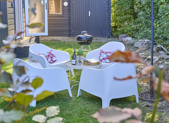 Sunseeker chalet in Goedereede, Schouwen-Duiveland met gezellige tuin en terras in Zeeland.