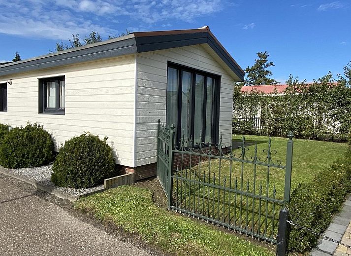 Guest house 610112 • Holiday property Tholen • VZ293 Chalet Sint-Annaland