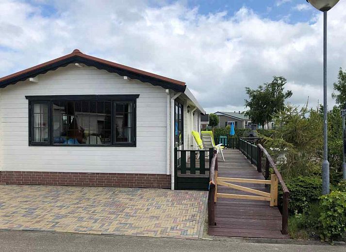 Uitzicht op de jachthaven nabij vakantiehuis ZE998 in Sint-Annaland, Tholen.