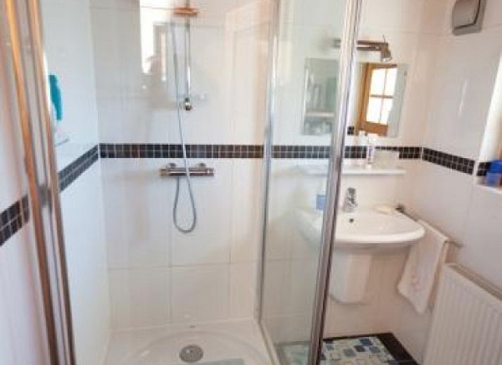 Geniessen Sie die sonnige Veranda des Ferienhauses ZE476 in Sint-Annaland, Tholen, Zeeland.