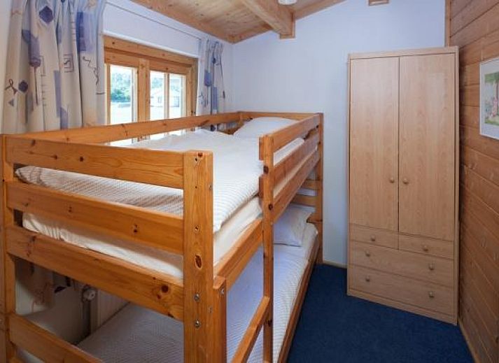 Schoene Aussicht ueber das Wasser beim Ferienhaus ZE476 in Sint-Annaland, Tholen, Zeeland.