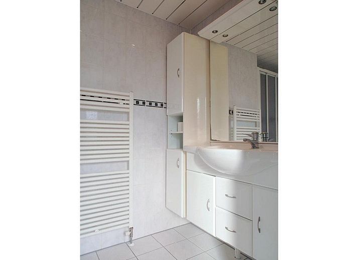 Helle Sitzecke in VZ1081 Vakantiewoning Sint-Annaland, ideal zum Entspannen in Tholen, Zeeland.