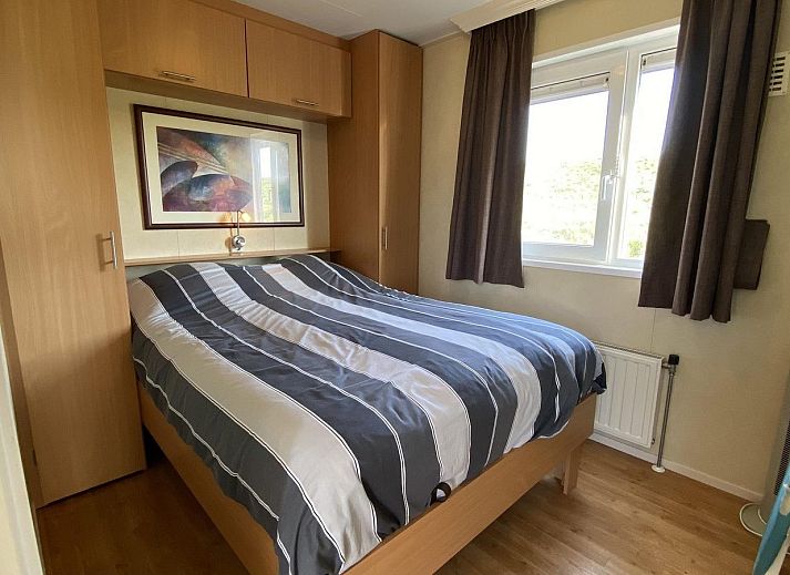 Lange tuinpad bij VZ953 Vakantiechalet in Sint-Annaland, Tholen, Zeeland.