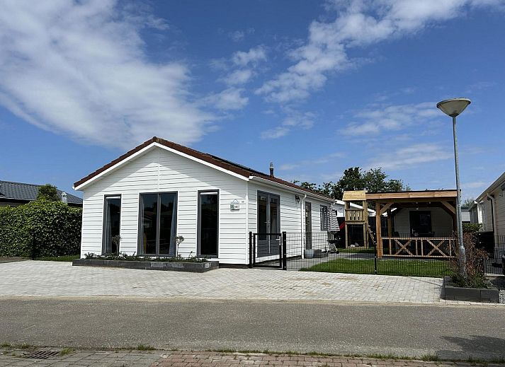 Guest house 610148 • Holiday property Tholen • VZ926 Vakantiechalet in Sint-Annaland