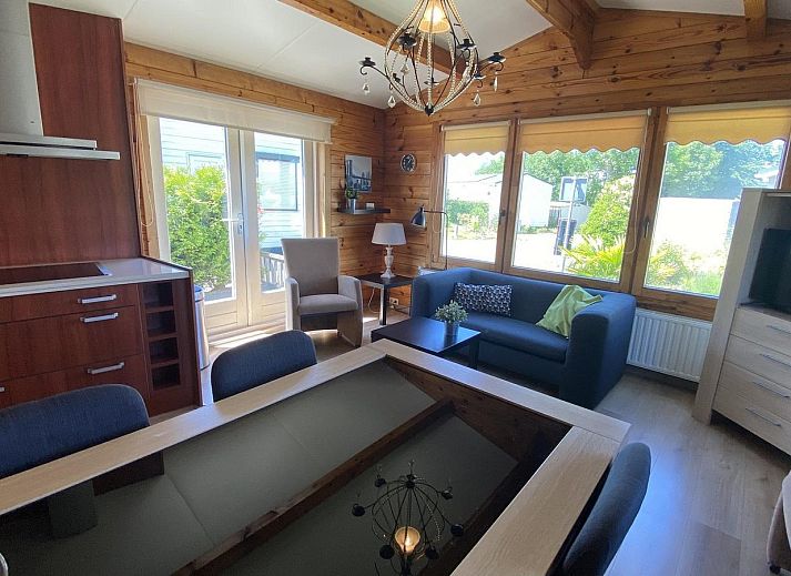 VZ579 Chalet Sint-Annaland in Zeeland met zonnig terras en tuin in Sint-Annaland.