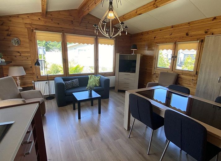 Voorzijde van VZ579 Chalet Sint-Annaland, vakantiehuis in Tholen, Zeeland.