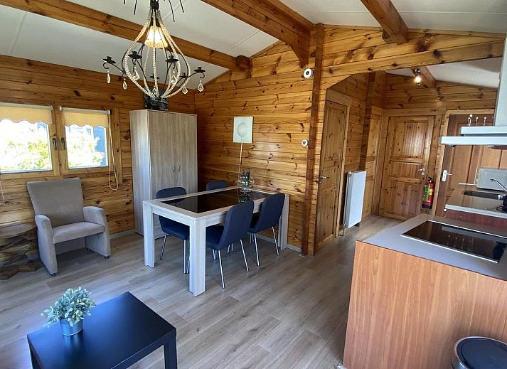 Voorzijde van VZ579 Chalet Sint-Annaland, vakantiehuis in Tholen, Zeeland.