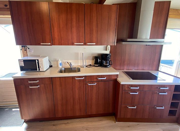 Voorzijde van VZ579 Chalet Sint-Annaland, vakantiehuis in Tholen, Zeeland.