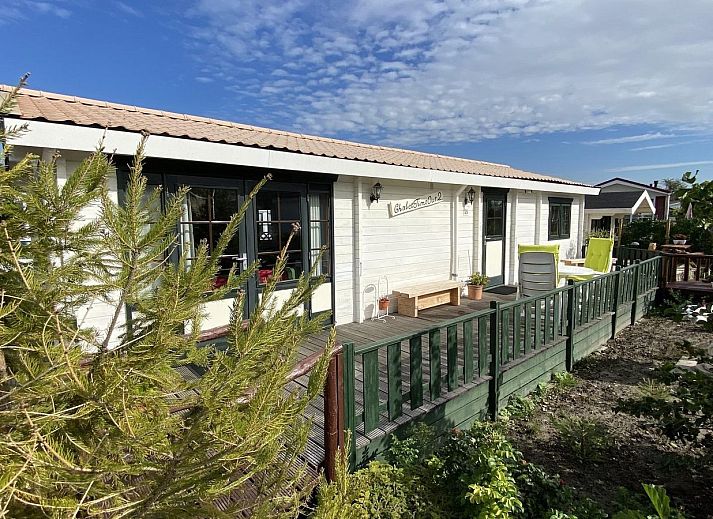 VZ810 Ferienchalet Sint-Annaland mit geraeumiger Veranda in Tholen, Zeeland.