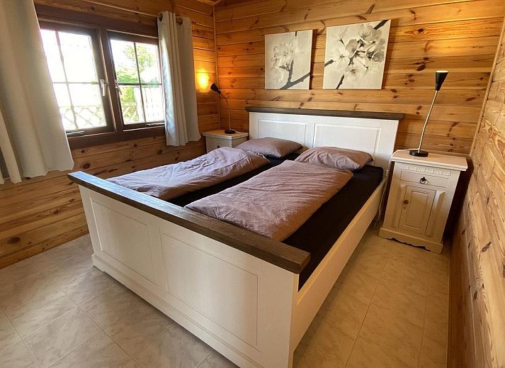 Gemuetliche Terrasse im VZ810 Ferienhaus Sint-Annaland, Tholen, Zeeland.