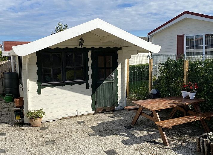 Gemuetliches Wohnzimmer des VZ810 Ferienhauses Sint-Annaland, Tholen, Zeeland.