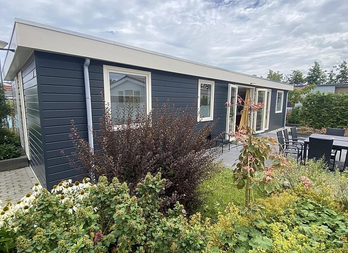 Guest house 610161 • Holiday property Tholen • VZ1017 Vakantiechalet in Sint-Annaland