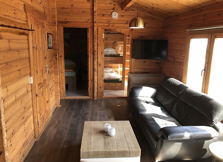 Modernes Badezimmer im Ferienhaus ZE1418, Sint-Annaland, mit Luxusdusche.