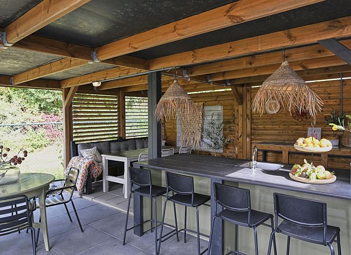 Casa Familia vakantiehuis met terras en parasol in Sint-Annaland, Tholen, Zeeland