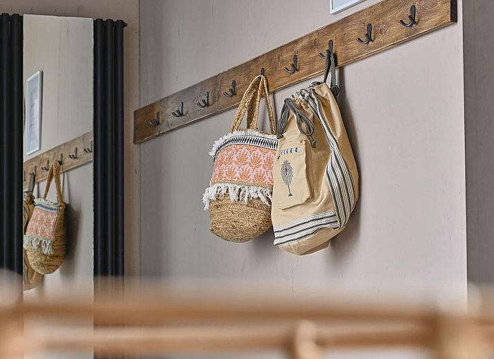 Moderne keuken van Casa Familia vakantiehuis in Sint-Annaland, Tholen, Zeeland