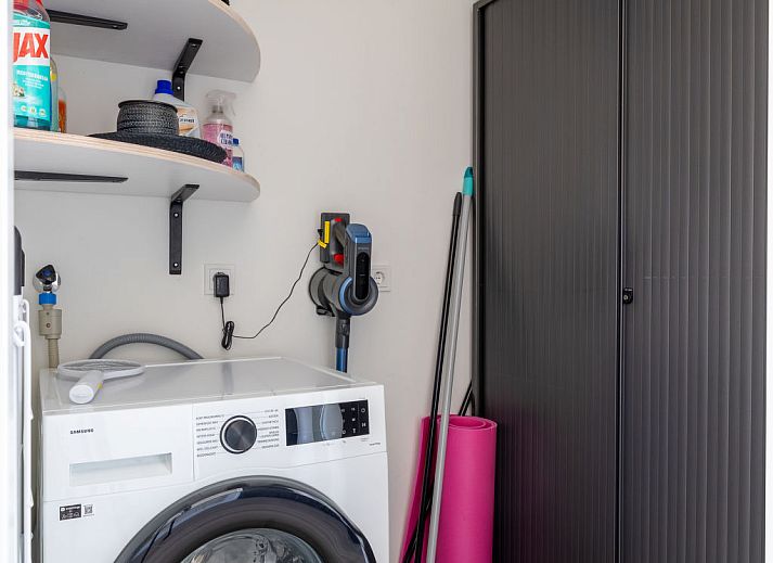 Esszimmer mit Aussicht in Apartment Vista Maris Somaris, Sint-Annaland, Tholen, Zeeland