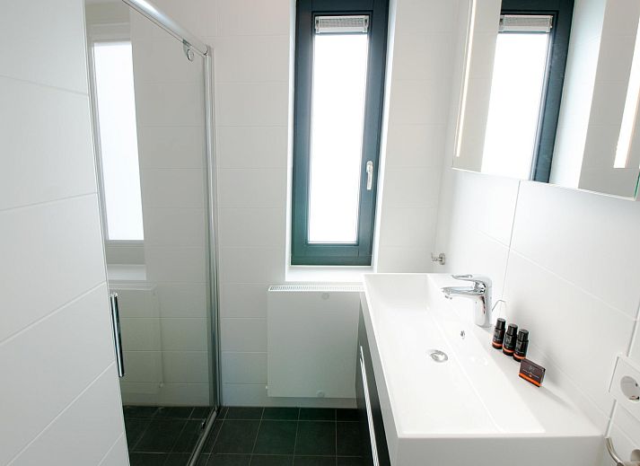 Verblijf 610218 - Vakantiewoning Tholen - Villa Oesterdam