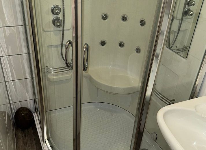 Guest house 610410 - Holiday property Tholen - Vakantiehuis "Wellness-Ferienhaus"