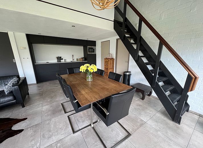 Guest house 610467 - Holiday property Tholen - Vakantiehuis in Stavenisse mit gemütlicher Terrasse