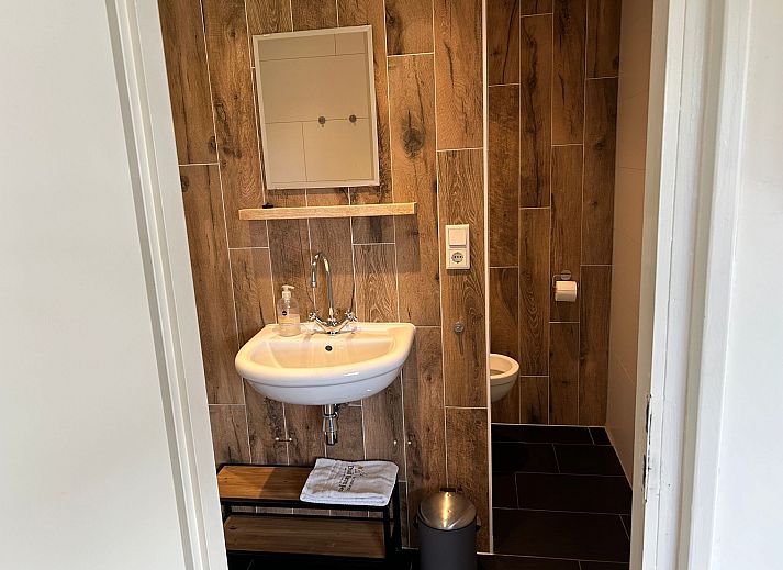 Guest house 610472 - Holiday property Tholen - Vakantiehuis in einem familienfreundlichen Ferienpark