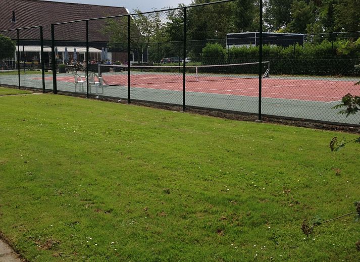 Guest house 610472 - Holiday property Tholen - Vakantiehuis in einem familienfreundlichen Ferienpark