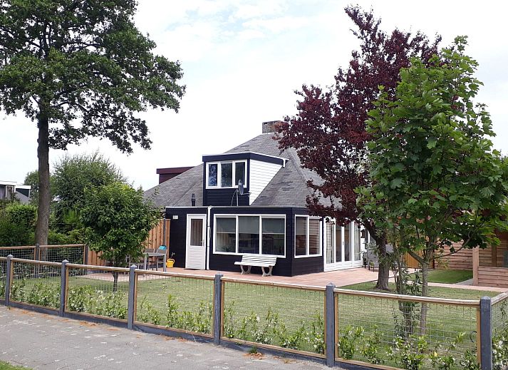 Guest house 610479 - Holiday property Tholen - Vakantiehuis am Meer in Zeeland