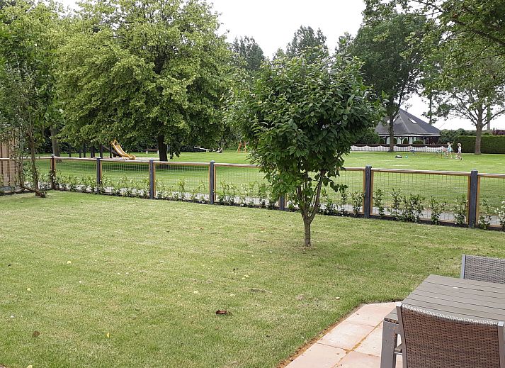 Guest house 610479 - Holiday property Tholen - Vakantiehuis am Meer in Zeeland