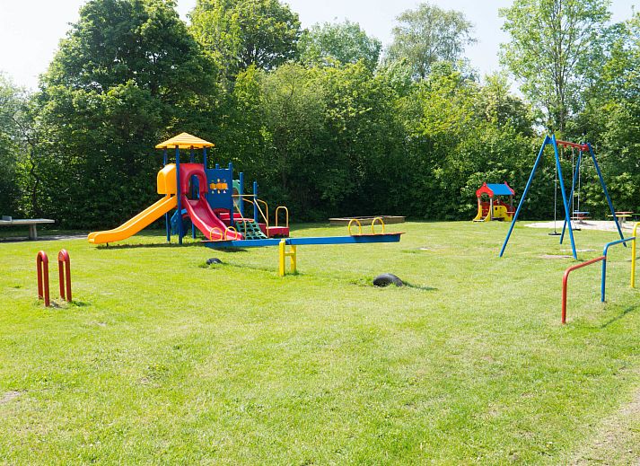 Guest house 611035 - Holiday property Tholen - Vakantiehuis Dijkzicht