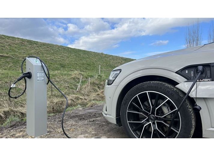 Bright and spacious kitchen in Holiday home De Schelde, Scherpenisse, Tholen, Zeeland.